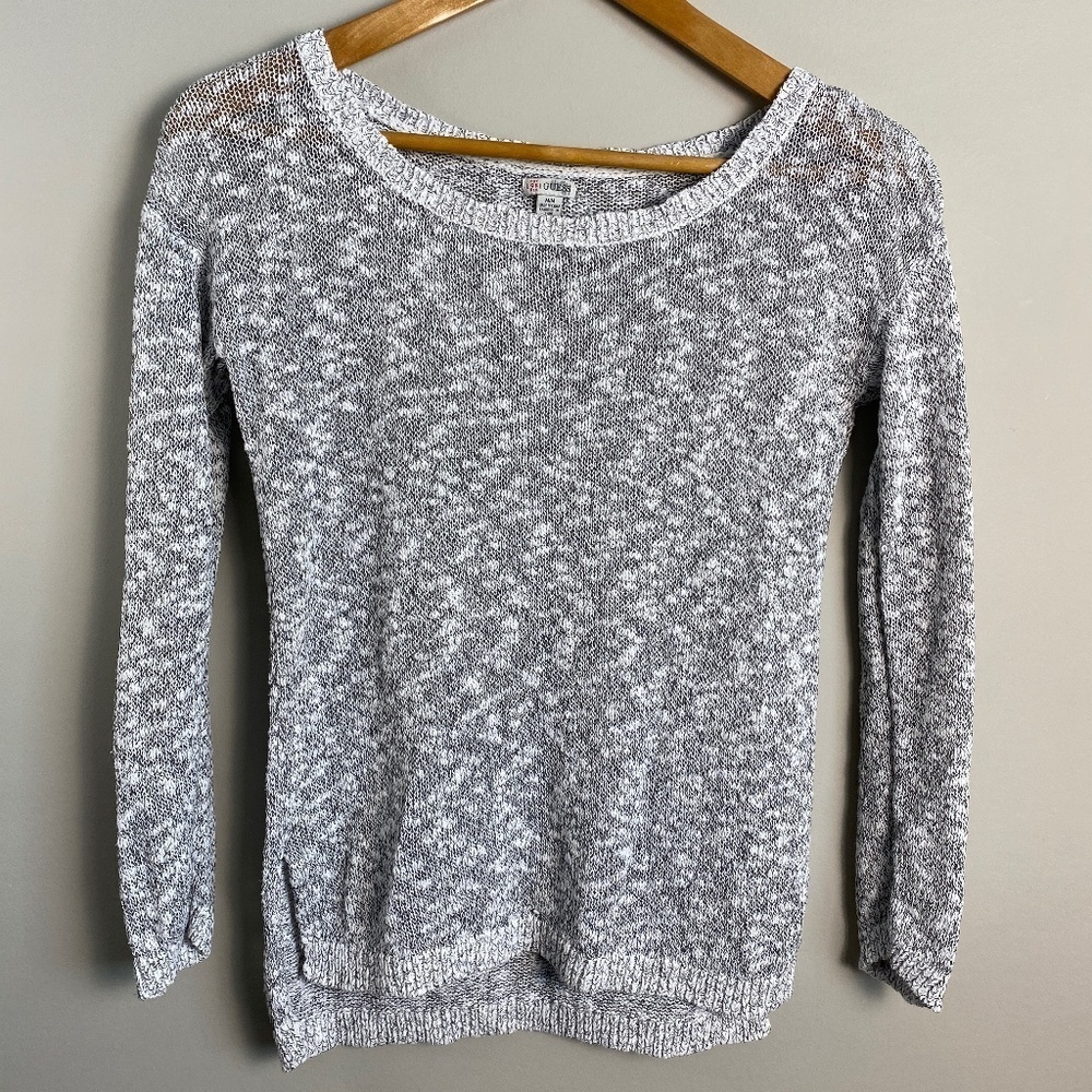 Guess Women's Gray + White Glitter Lightweight See-Through Sweater Size Medium‎
